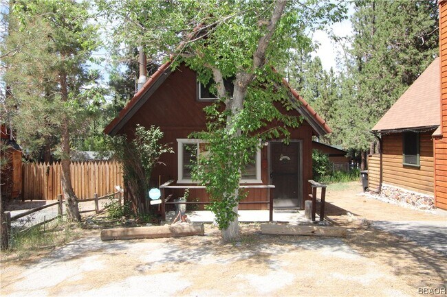Primary Photo - 405 W Rainbow Blvd