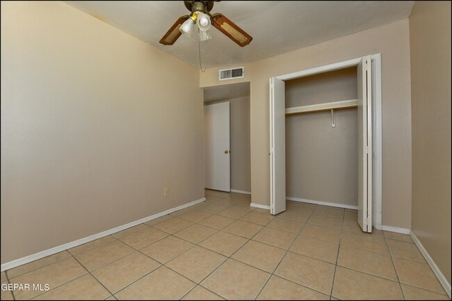 Building Photo - 10711 Ivanhoe Dr