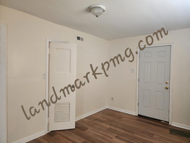 Building Photo - 7667 Bramell