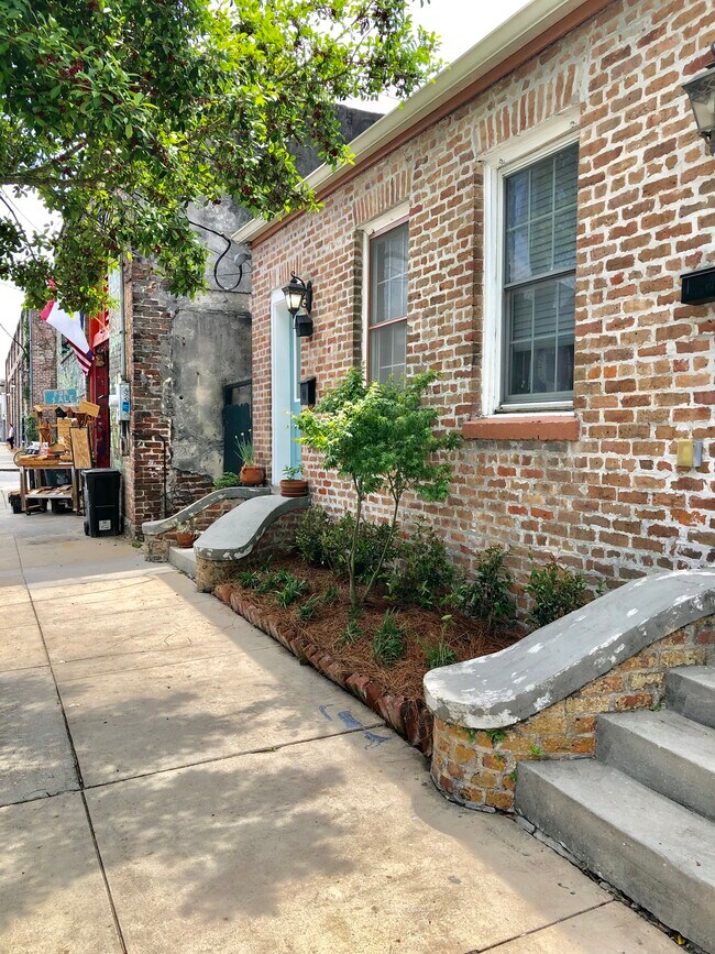 Exterior - 626 St Ferdinand St