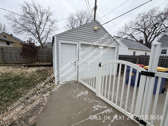 Building Photo - 946 Sylvia St NW