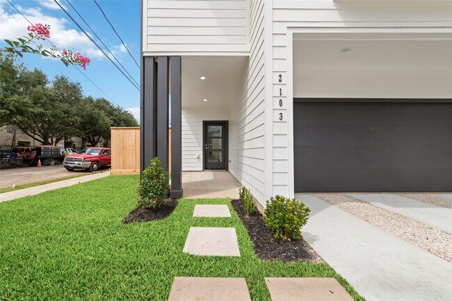 Building Photo - 2103 Holman St