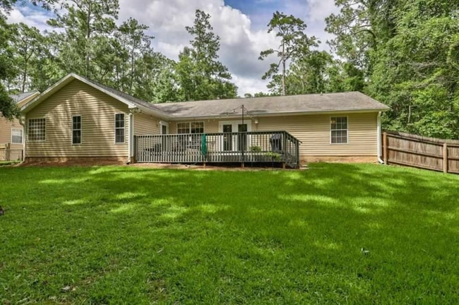 Building Photo - 3513 Larkspur Ln