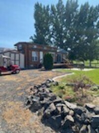 Building Photo - Mardon/ Potholes Tiny Home- Hunting/ Fishing/ Golfing/ Community Events