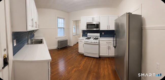 Building Photo - 97 Beacon St