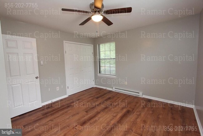 Building Photo - 207 Hampshire Rd