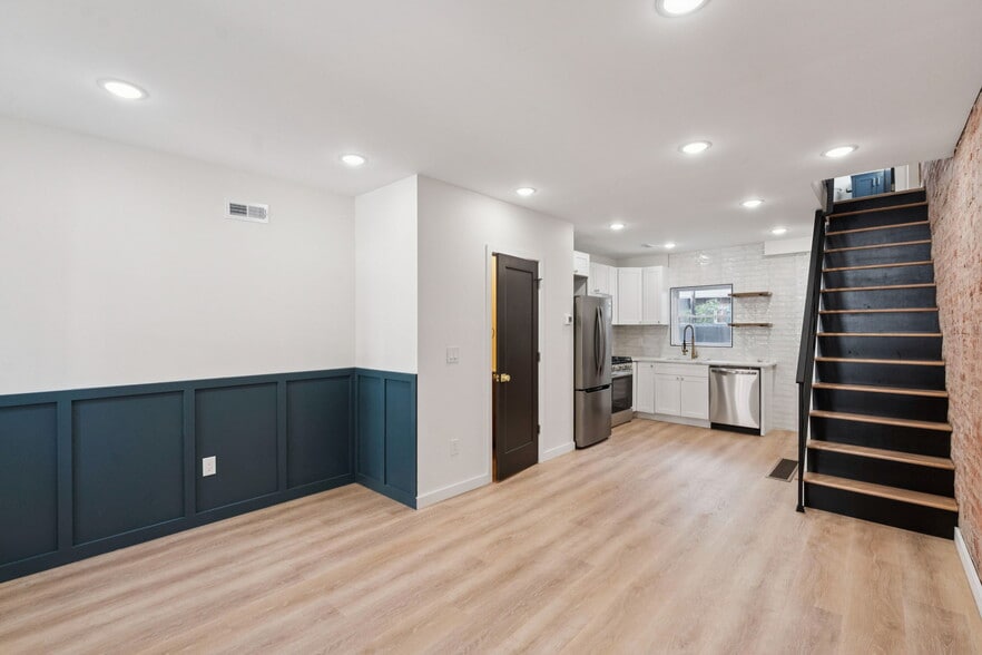 Open living space - 1544 S Bambrey St