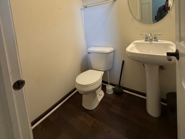 Building Photo - 286 Wolverine Dr