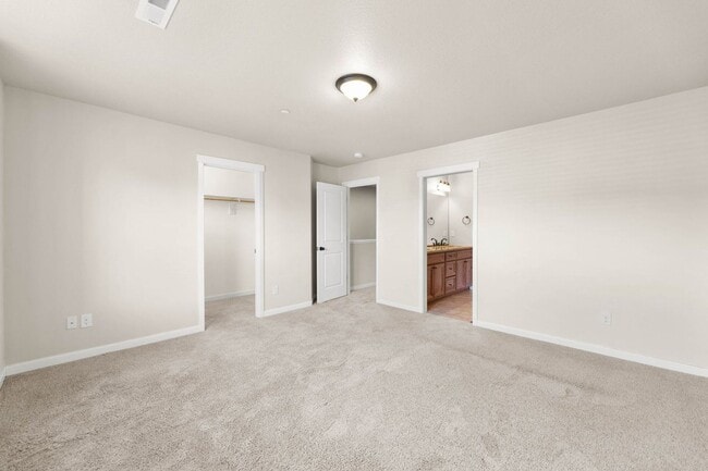 Building Photo - Beautiful Luxury Homes for Rent!!