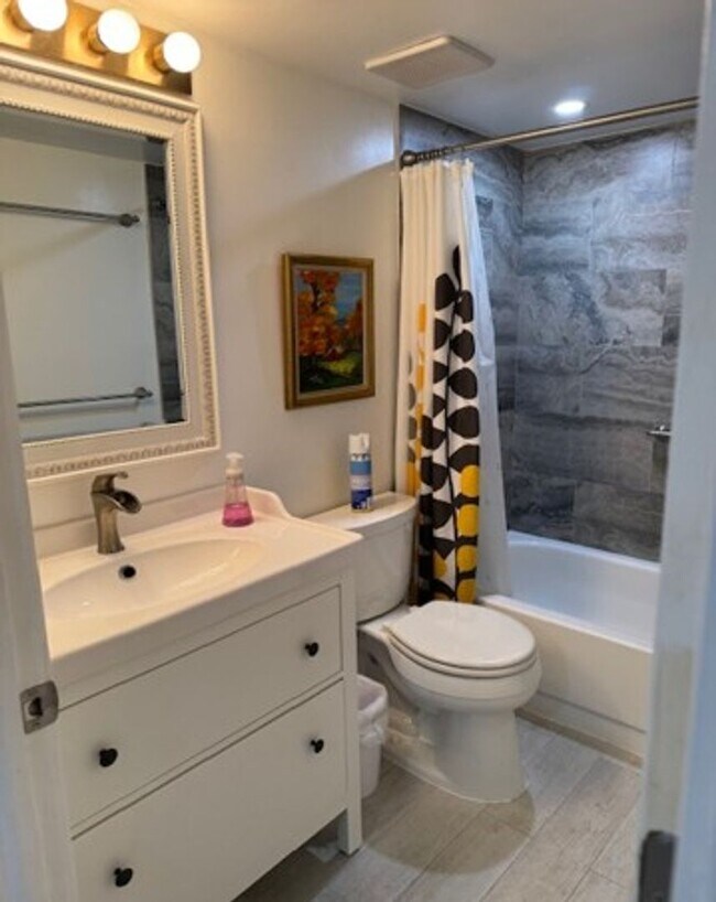 Building Photo - 3355 Timberwood Cir
