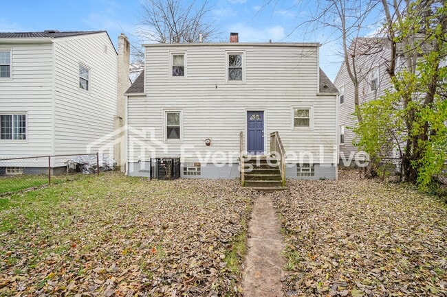 Building Photo - 1714 Bide A Wee Park Ave