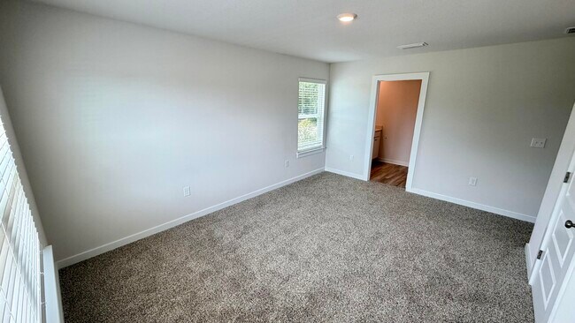 Building Photo - 13 S Main Deck Dr