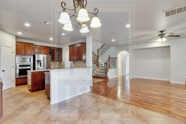 Building Photo - 5917 Sunset Ridge