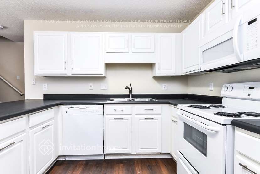 Building Photo - 3047 Bracey Pl