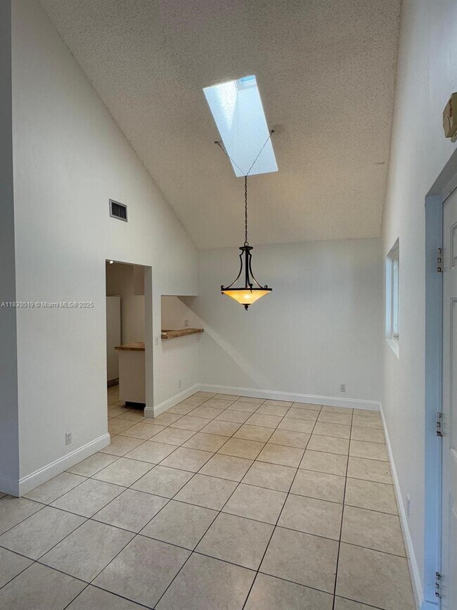Building Photo - 10441 Mahogany Key Cir