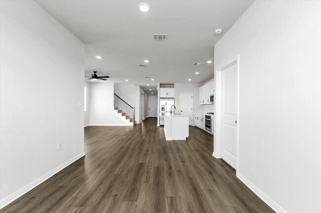 Building Photo - 302 Willow Heights Drive