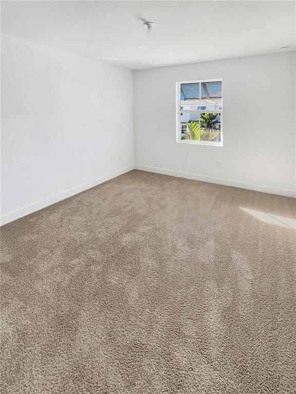 Building Photo - 145 SW 170th Ave