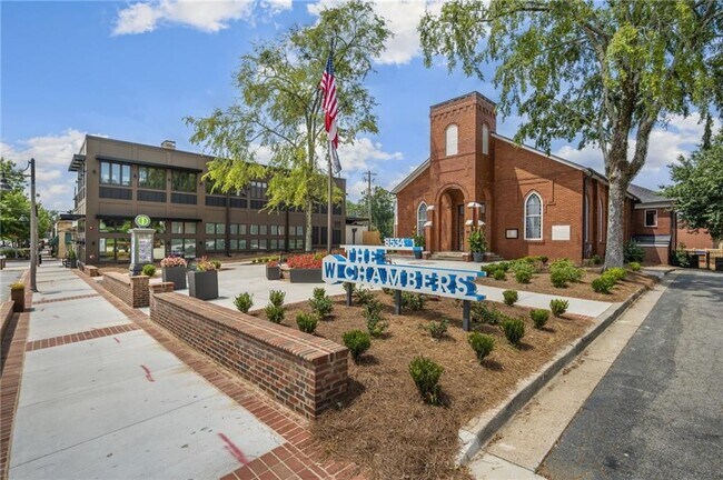 Building Photo - 266 Balaban Cir