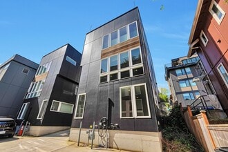 Building Photo - Great modern home located i n Madison Valley