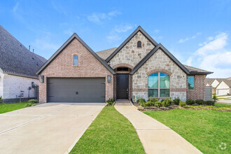 Building Photo - Elegant 4-Bedroom Home