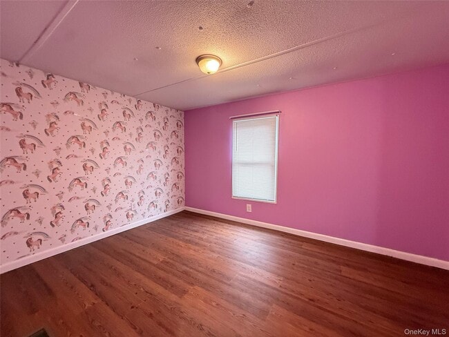 Building Photo - 349 W Main St