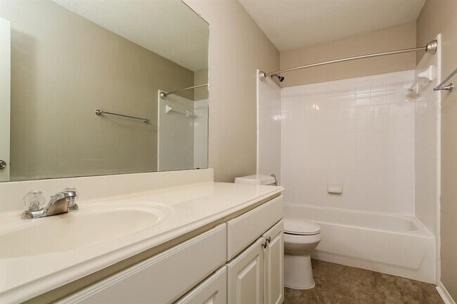 Building Photo - 20802 Fox Swift Ct