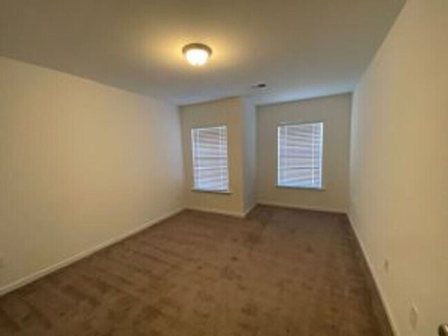 Building Photo - Pleasant Springs