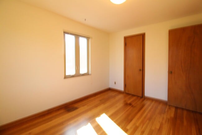 Building Photo - 2030 Harwitch Rd