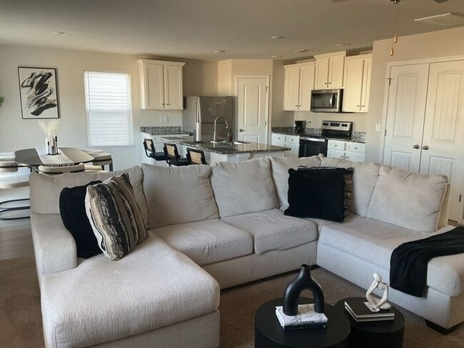 Building Photo - 511 Morning Mist Rd