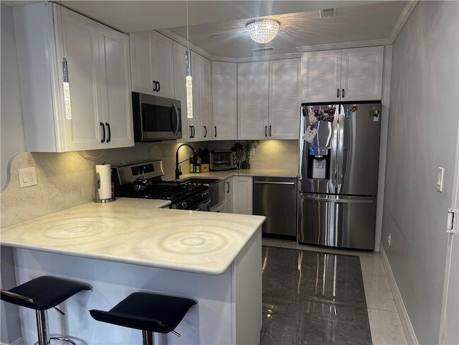 Building Photo - 1764 E 19th St