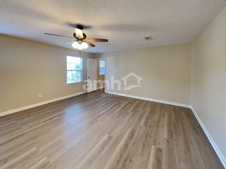 Building Photo - 3404 Boxelder Way