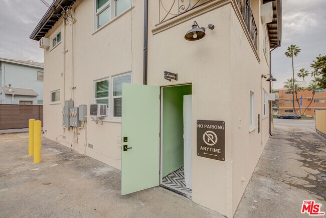 Building Photo - 12351 Riverside Dr