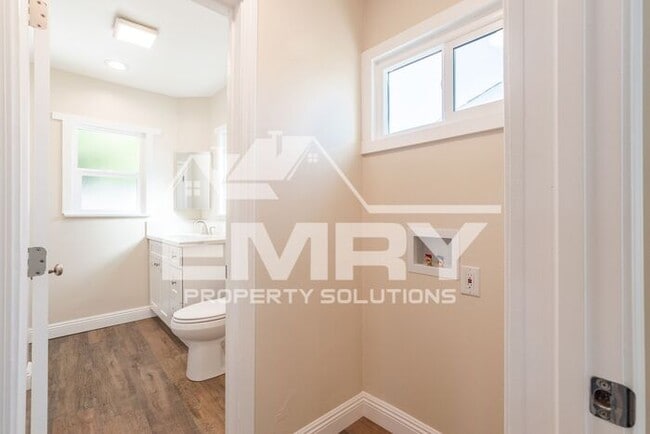 Building Photo - New 3 Bedroom 1 Bathroom House for Rent in Ontario CA 91764