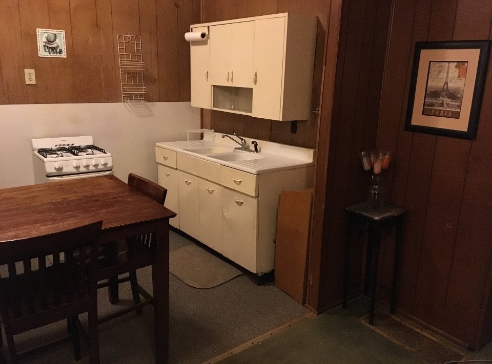 Building Photo - 1528 W Florida St