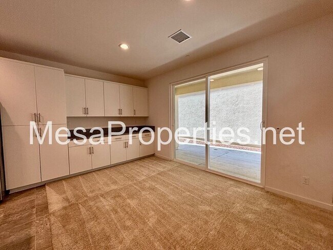 Building Photo - 7031 Aloe Ln