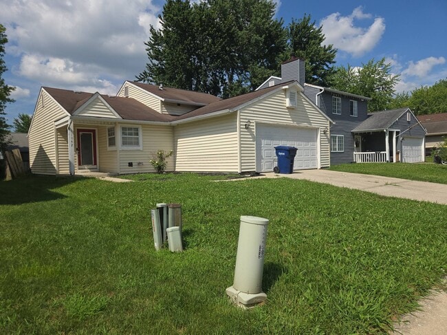 Building Photo - 11042 Amburg Ct
