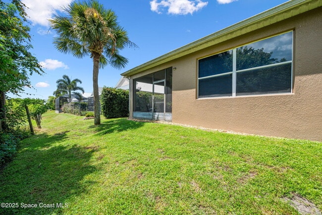 Building Photo - 1749 Tullagee Ave