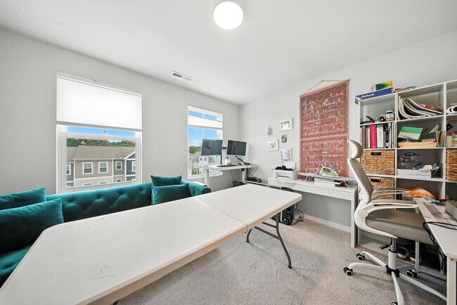 Building Photo - 5205 Invention Wy