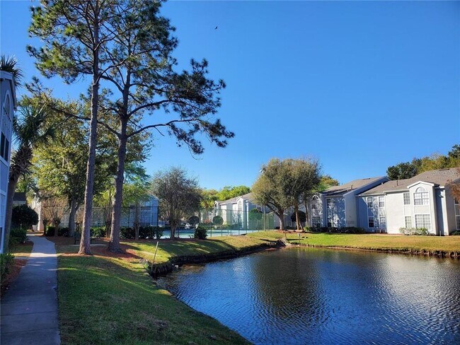 Building Photo - 1606 Columbia Arms Cir