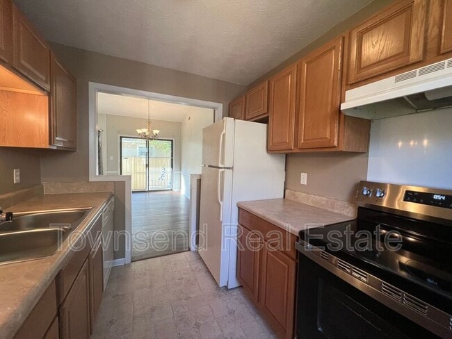 Building Photo - 6951 Timberwood Dr