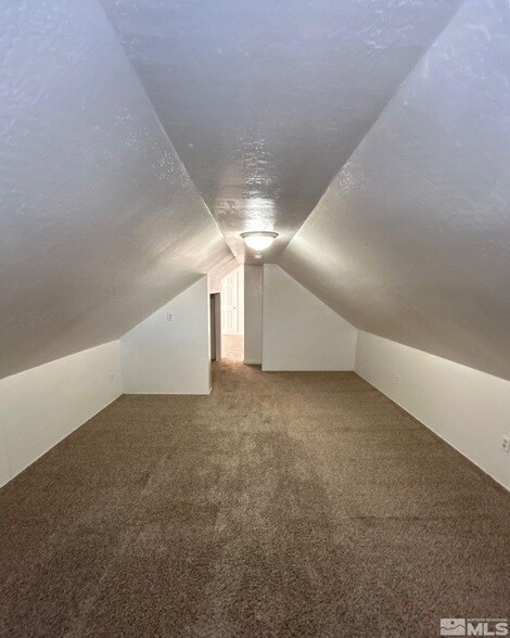 Building Photo - 538 1/2 6th Street Unit