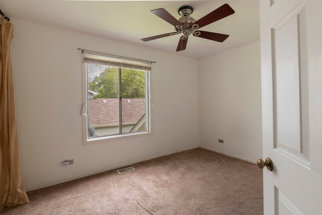 Building Photo - 1210 Andover Cir
