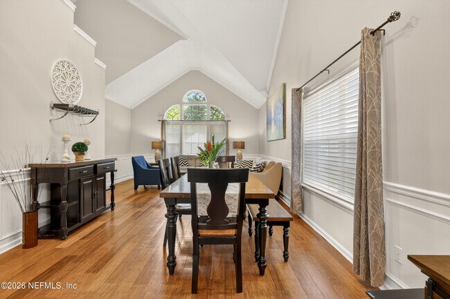 Building Photo - 9370 Jaybird Cir E