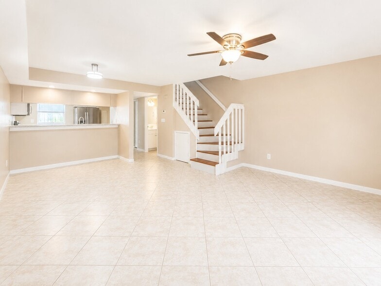 Building Photo - 1713 Azalea Ct