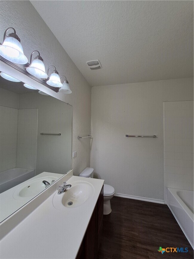 Building Photo - 1492 Jordan Crossing