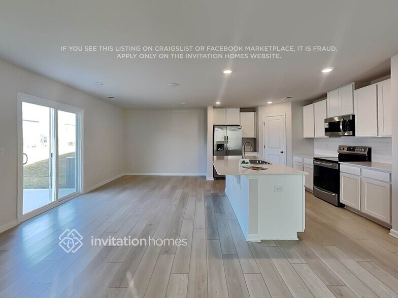 Building Photo - 2348 Pebble Close Ct