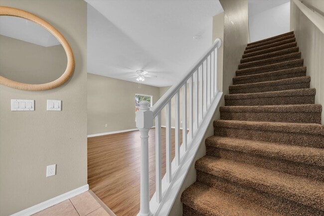 Building Photo - Updated 4BR with Bonus Room in Riverview!