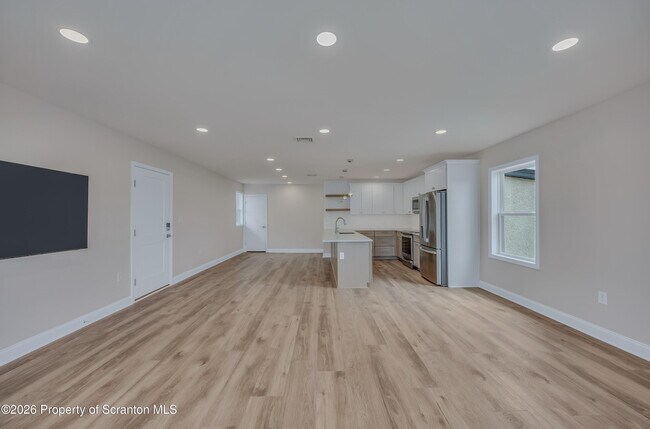 Building Photo - 111 S Blakely St