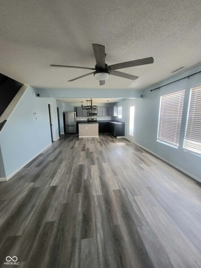 Building Photo - 868 Wheatgrass Dr