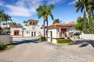 Building Photo - 6709 N Kendall Dr